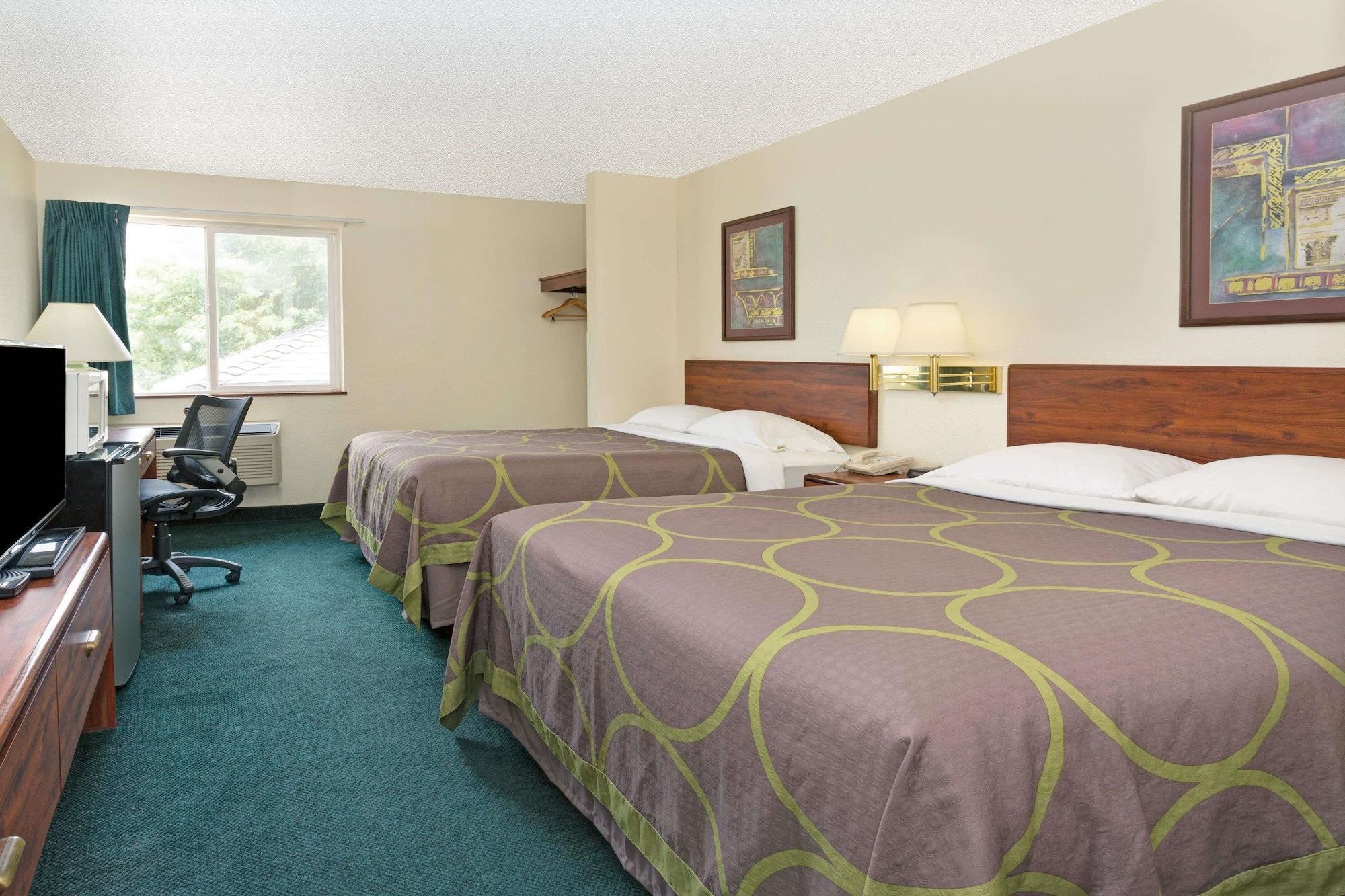 Super 8 By Wyndham Windsor Hotel Ngoại thất bức ảnh